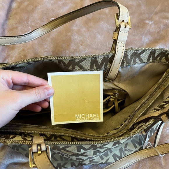 Michael Kors Tote Bag - Picture 3 of 6